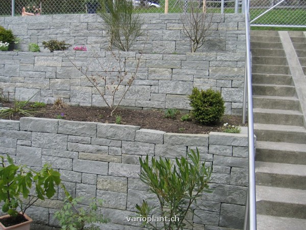 Fertige 3-fach Mauer